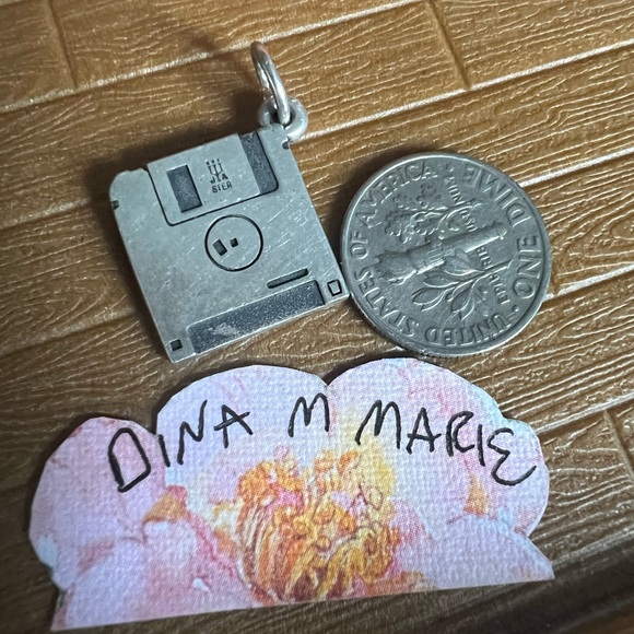 James Avery Extremely Rare Retired Floopy Disk Charm! 925 - Picture 2 of 2